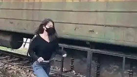  女生不都应该自爱吗