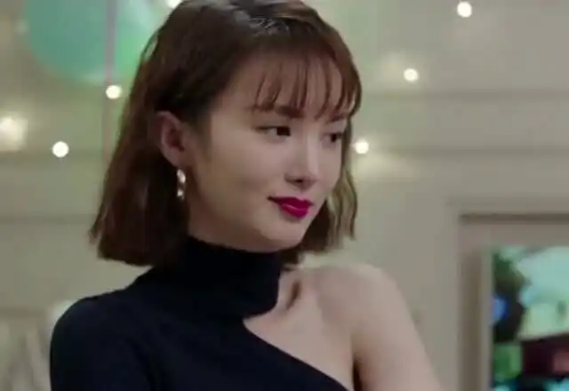  女生对小伙的表现,这惊讶的表情真是绝了,原谅我露出姨母笑