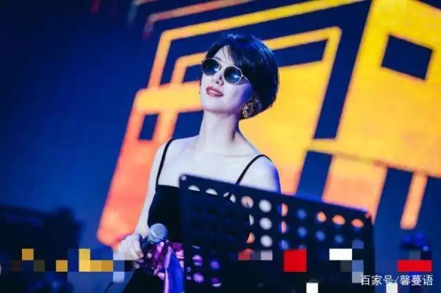  王菲凌晨出入李亚鹏住所,李亚鹏女友用表情包回应,谢霆锋拒表态