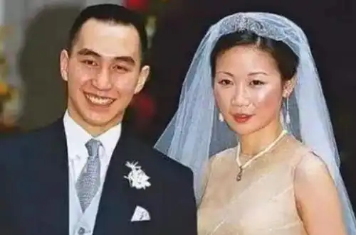  赌王长子,靠自己创造商业奇迹生活不似赌王风流,对老婆很专一