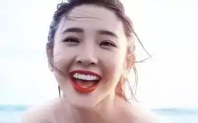  被吴彦祖宠上天,牙齿承包她90的颜值