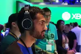  玩家们在e3上试玩游戏时的表情集玩家资讯