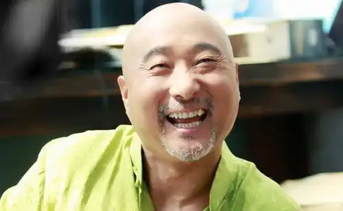  5位渐渐老去的明星,我猜你只认识成龙,全都知道的我叫你爸爸
