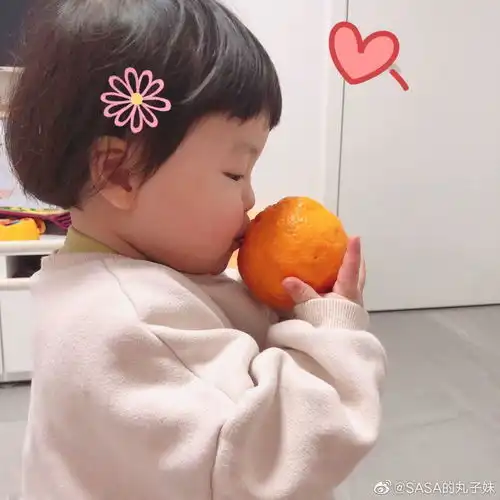  这个小女孩的表情包谁有啊啊,跪求
