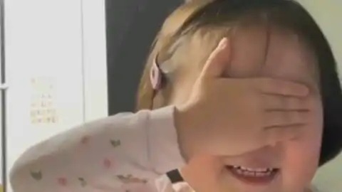  可爱夏温表情包偷偷看我喜欢的人