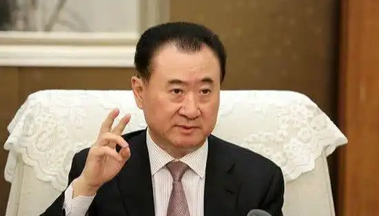  一无所有王健林,经过一年多的落魄,终于又踏上了巅峰