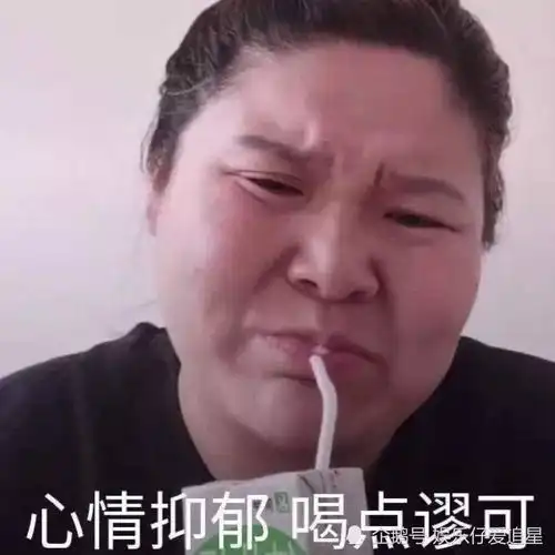  郭老师解封后再度放飞自我,跟网红连麦粗俗动作不改,画面引起极度不适