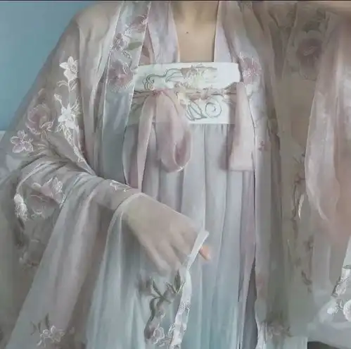 我不喜欢女人表情包汉服