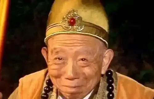  曾是央视名嘴,弃发妻,让董卿痴恋5年,现娶小20岁娇妻,他凭啥