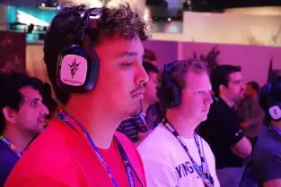  e3展那些玩家表情美女玩家试玩游戏迷倒宅男