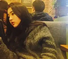  又一表情包长大了,记得扶额小女孩吗长大后成为人间绝色