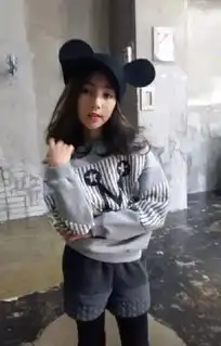  这个妹子,现在竟然长大了