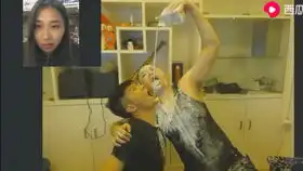  药水哥遇到了哑巴女网友,面对药水哥的舔狗攻势默不作声