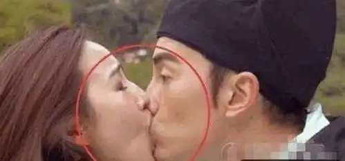  史上最尬的镜头穿帮,陈乔恩吻的太尴尬,而张钧甯吻的太夸张