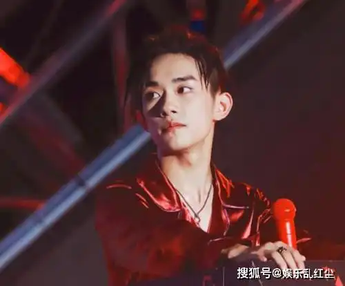 易烊千玺表情包抖音小哥