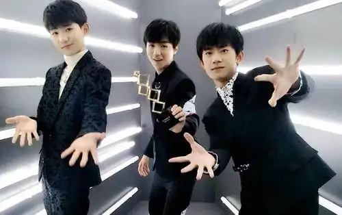  赵丽颖遥遥领先tfboys将继续卫冕2017微博之夜kingqueen预测