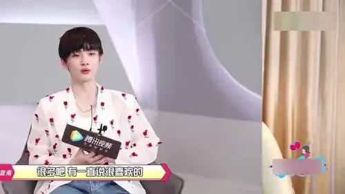  许光汉称文字表情包都会,周震南称有提建议的,杨超越片场笑不停
