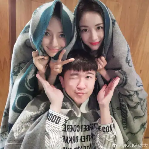  杨幂angelababy合照谁更美网友张大大最美