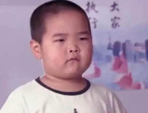  每日吃瓜名导演陈木胜去世引群星悼念,华少晒主持人团建现场