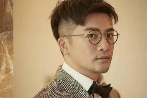  微信新表情撞脸五阿哥,苏有朋转发并笑称不柠檬了