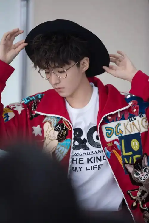  tfboys最后一个团代言的有效期是十年,官博更新的一张图可以证明