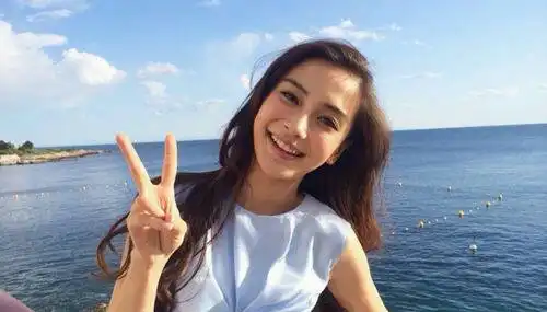  明星事业粉有多拼杨颖代言丸美立刻脱粉,让欧阳娜娜别出来丢人