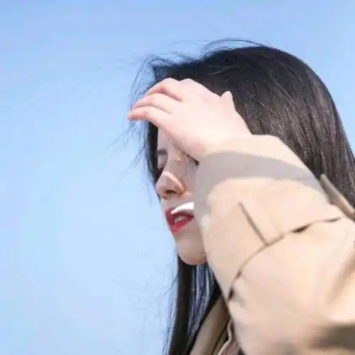 四十岁的女人通过微信聊天会喜欢年轻男人吗
