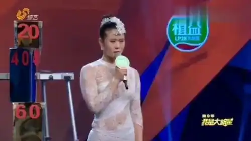  挑战24岁女孩上演顶尖柔术,表演过程表情却很是痛苦