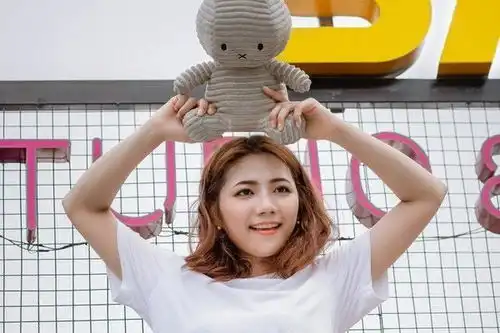  女生发愉快表情啥意思教你如何高情商撩她附聊天实例