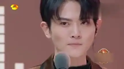 易烊千玺表情包抖音少年
