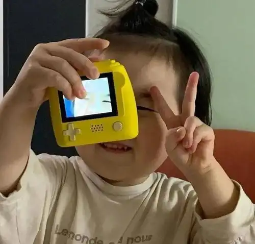  表情包弹你脑瓜崩